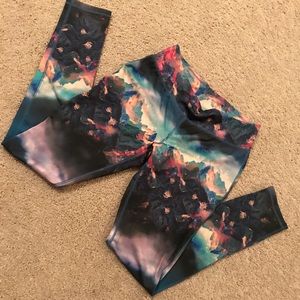 MOSSIMO M workout stretchy leggings !!